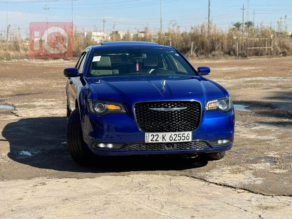 كرايسلر 300